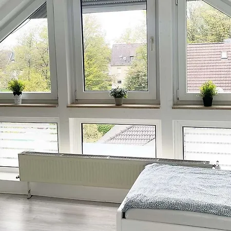 Apartament Work & In *